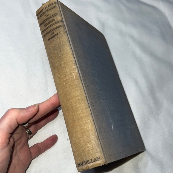 A COMPANION TO SHAKESPEARE STUDIES 1934 1st EDITION HARDCOVER VINTAGE BOOK - Picture 3 of 17